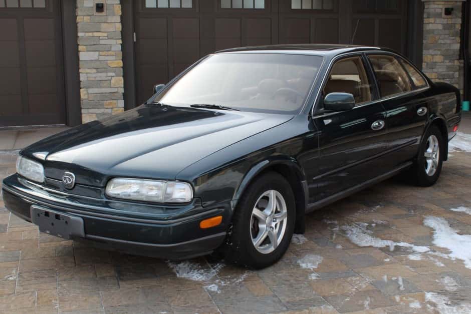 1993 Infiniti  sold for $7,250