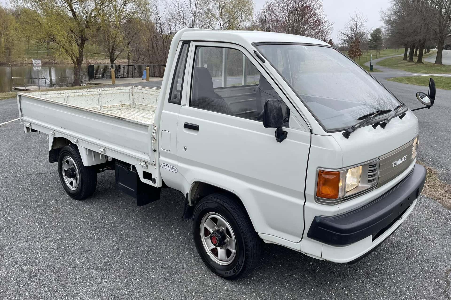 1991 Toyota TownAce sold for $11,000