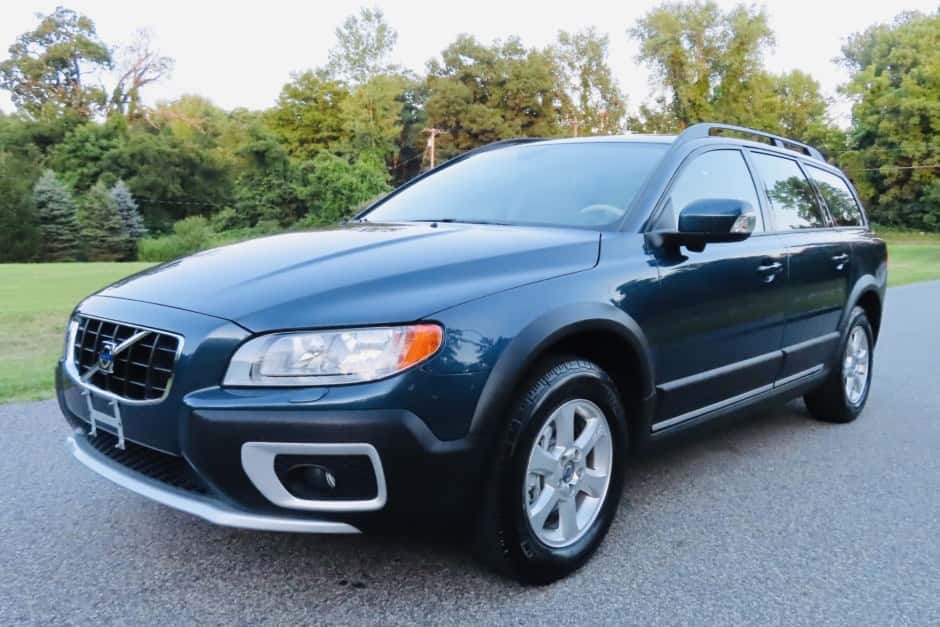 2008 Volvo XC70 sold for $20,751