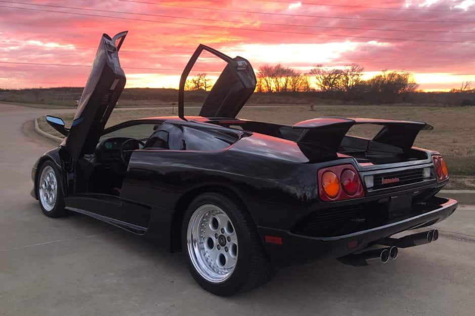 1991 Lamborghini Diablo sold for $305,000