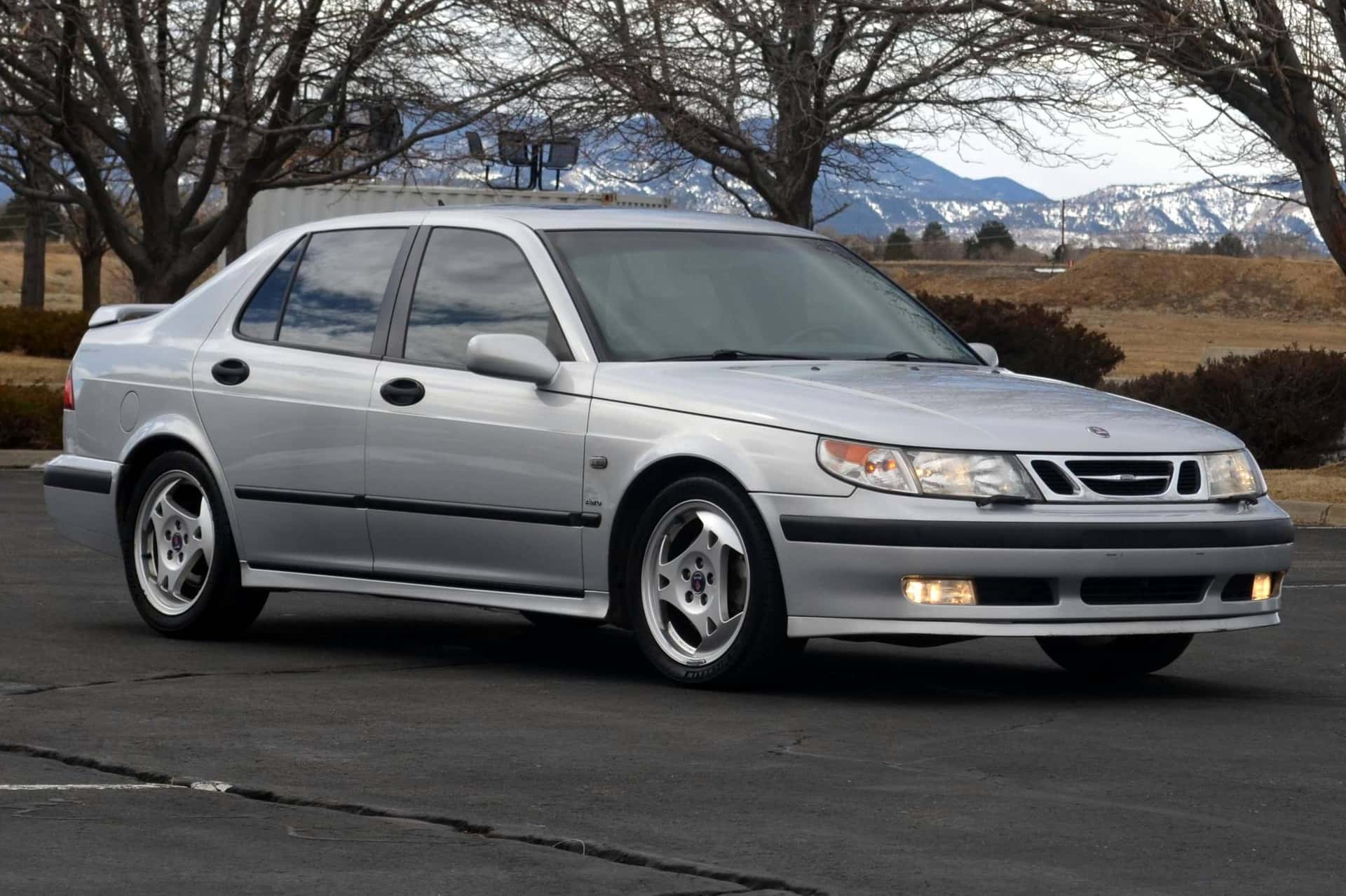 2001 Saab 9-5 sold for $7,500