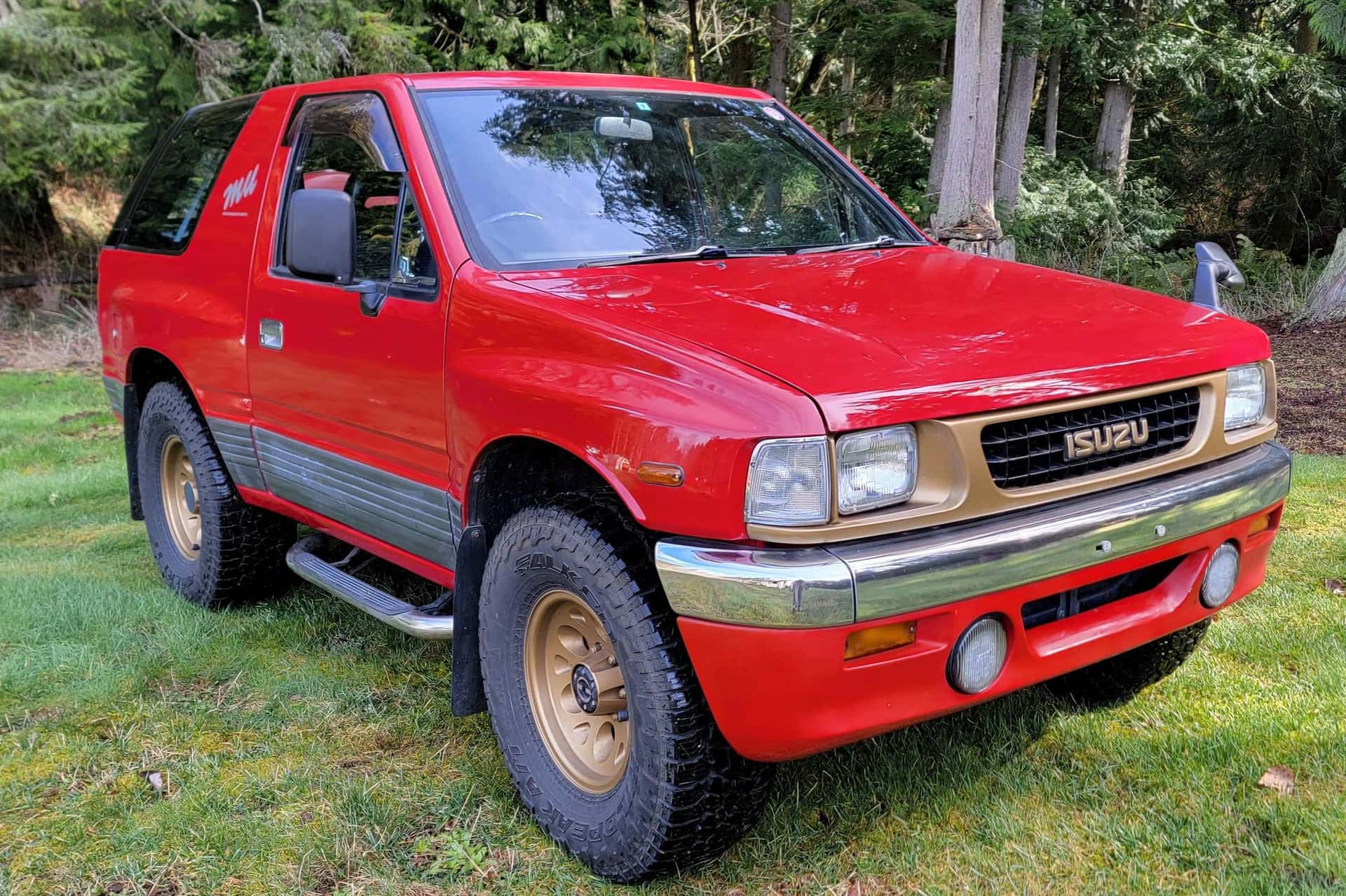 1992 Isuzu Amigo sold for $8,001