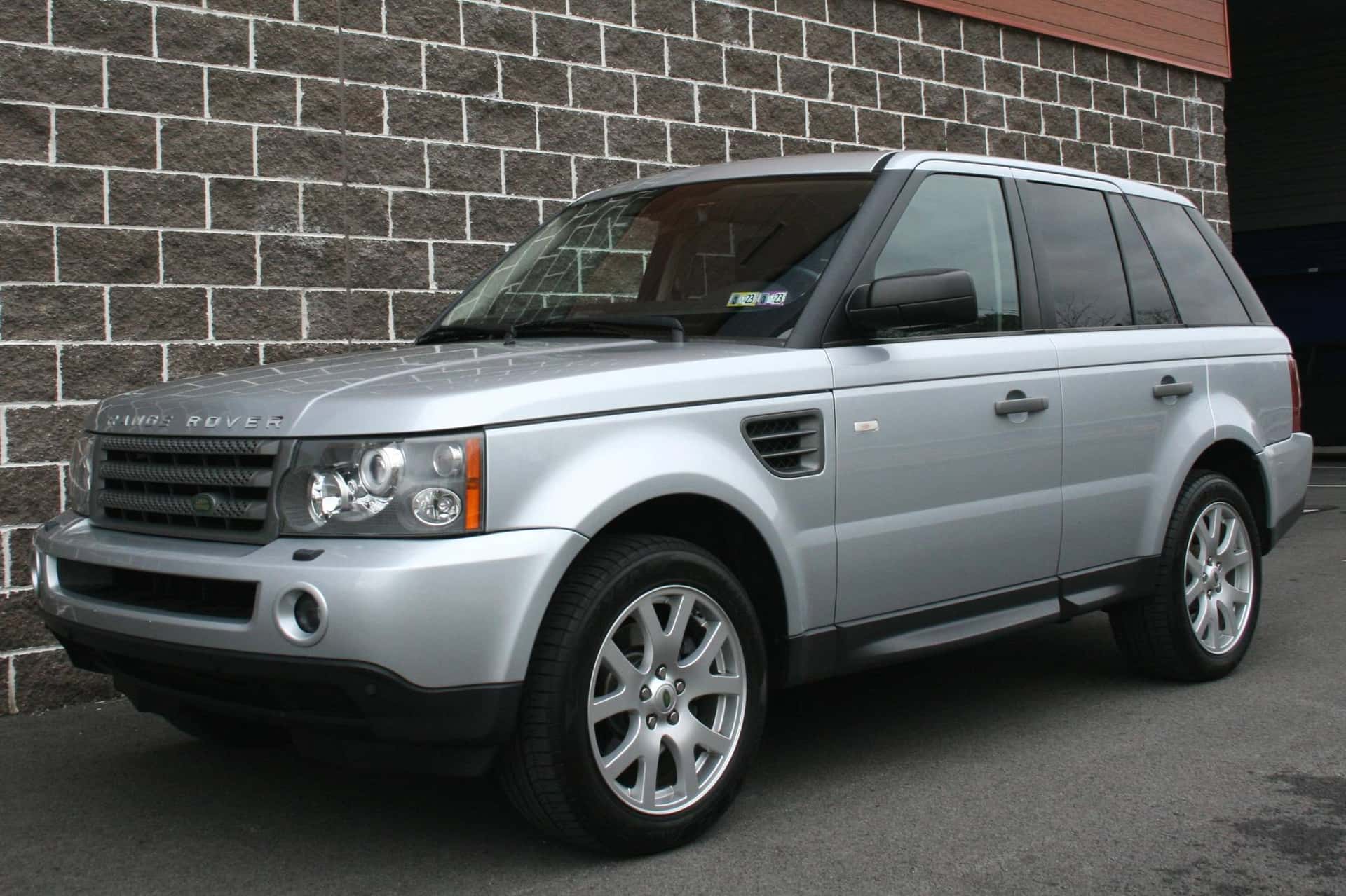 2009 Land Rover Range Rover Sport sold for $17,500