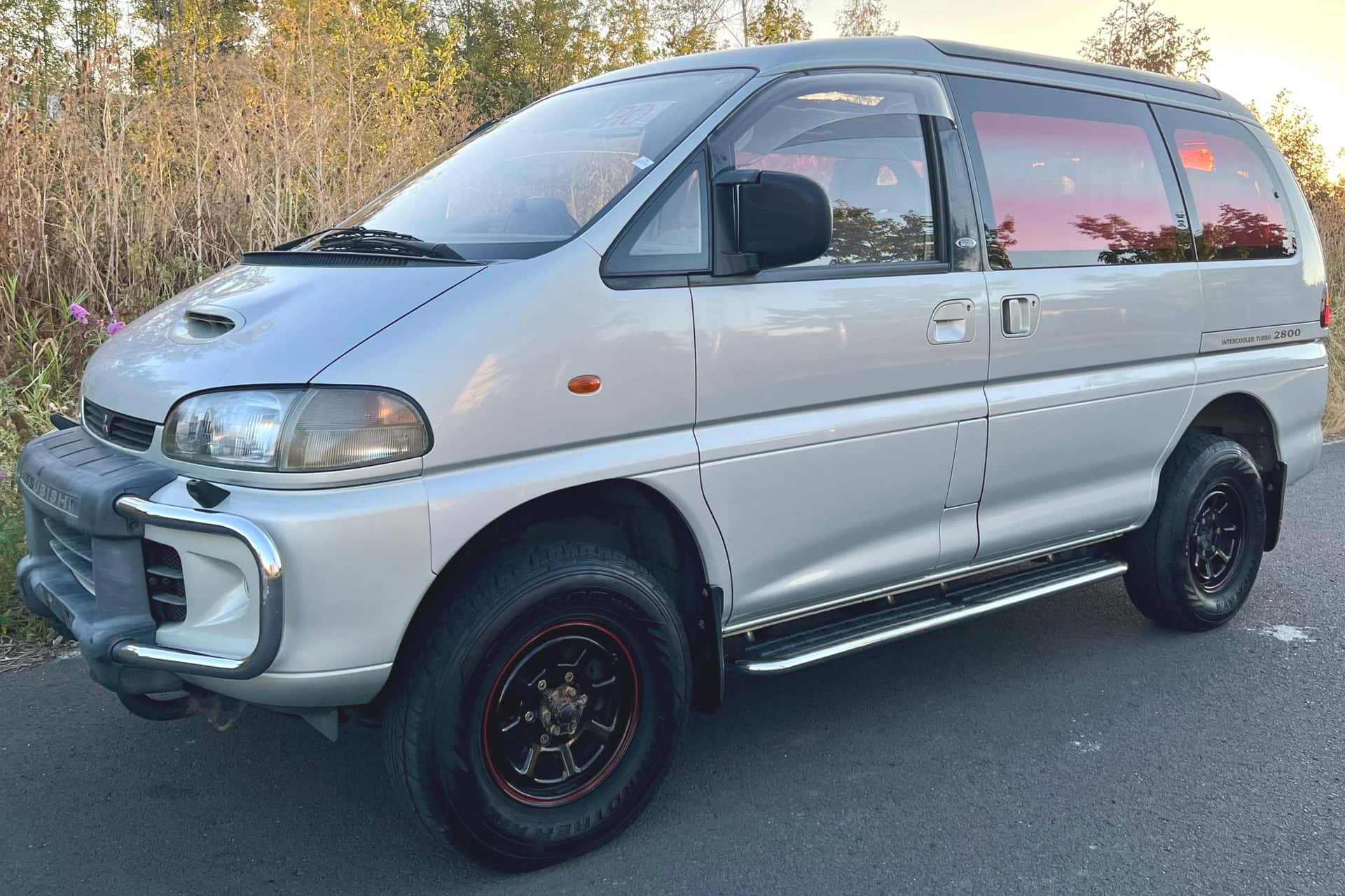1995 Mitsubishi Delica sold for $13,600