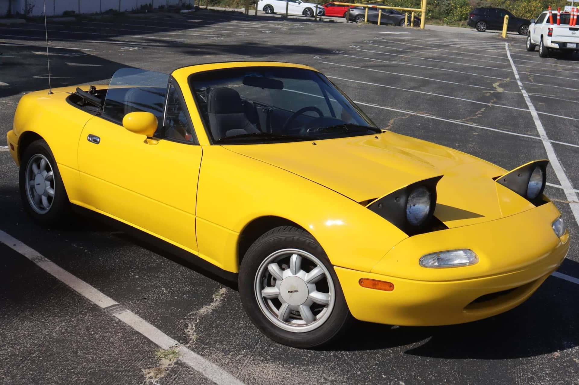 1992 Mazda NA Miata sold for $8,025