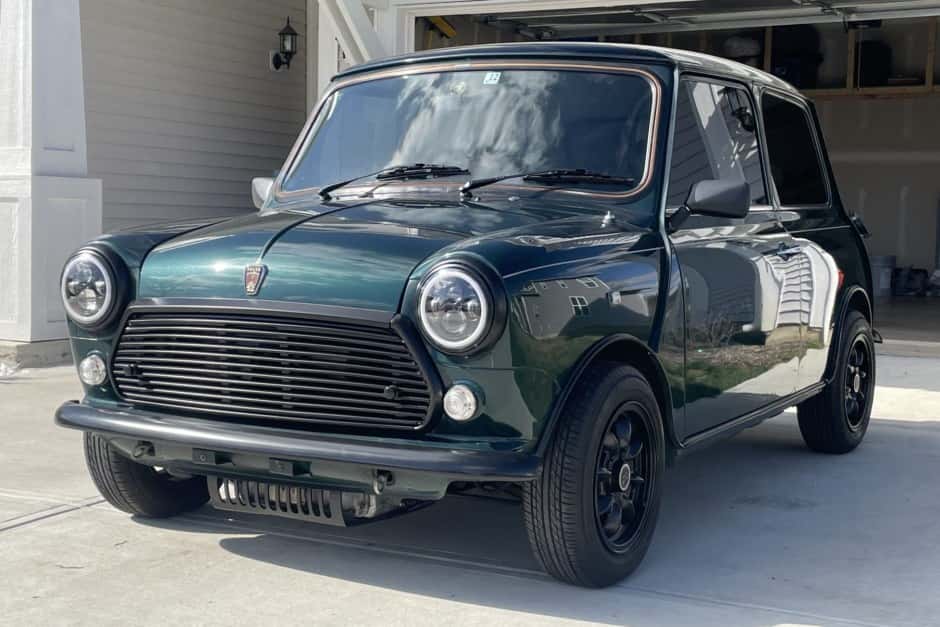 1995 Mini Mk VI & Mk VII sold for $15,600