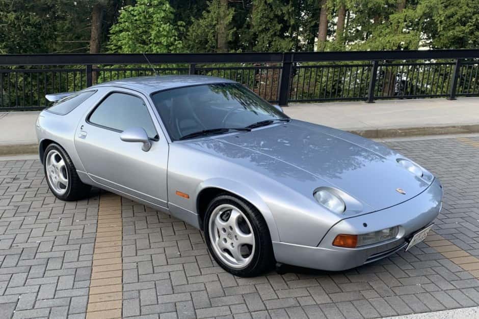 1992 Porsche 928 sold for $41,100