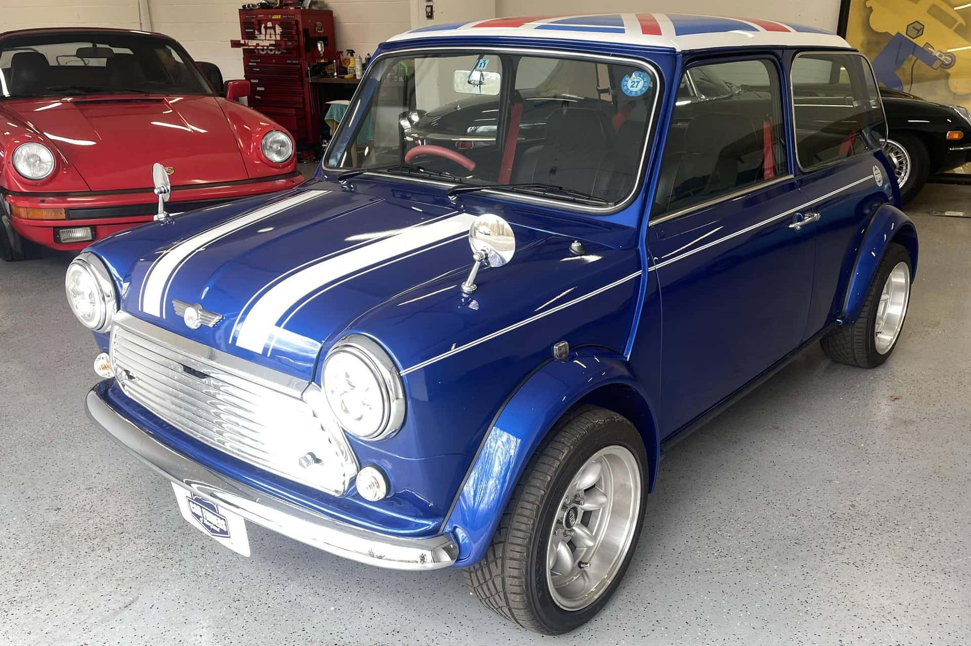 1990 MINI Classic Mini sold for $21,330