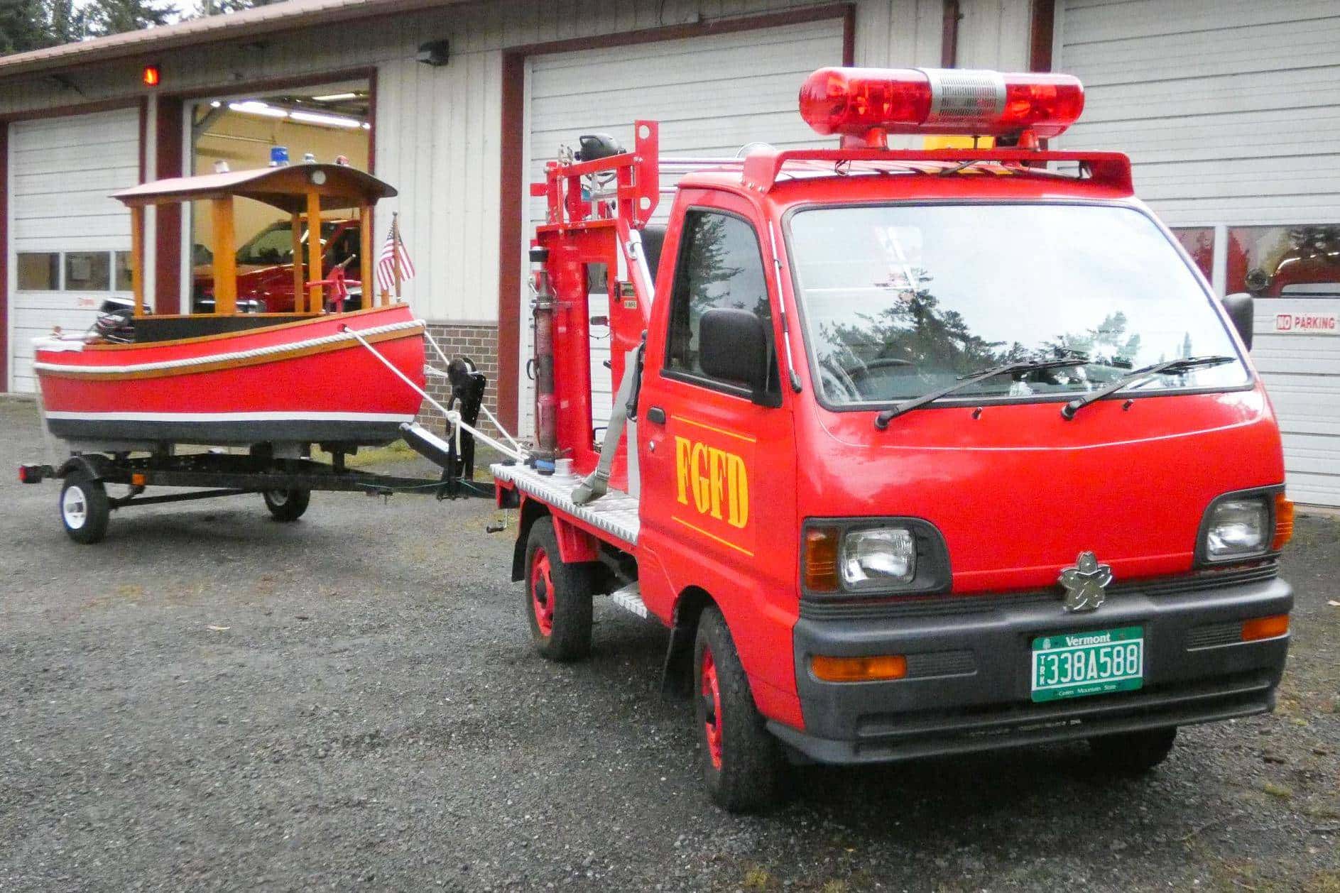 1996 Mitsubishi Minicab sold for $10,800