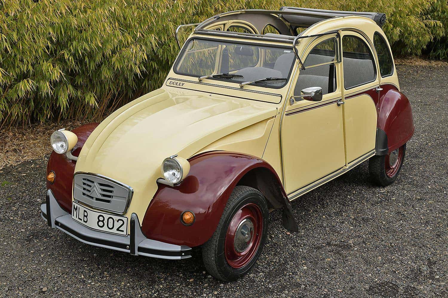 1988 Citroen 2CV sold for $15,000