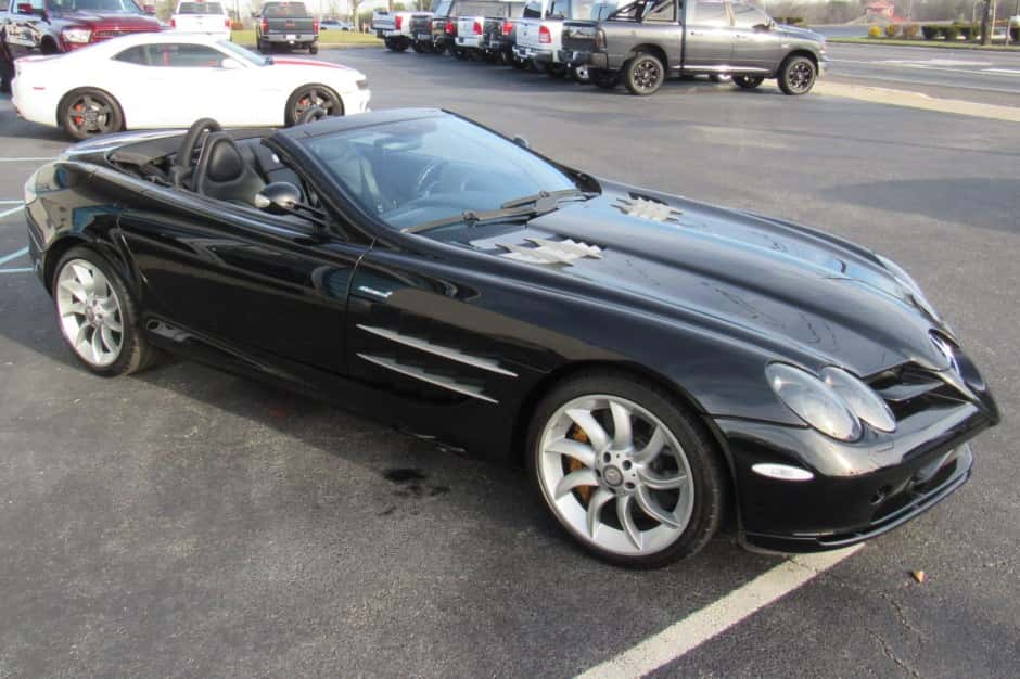 2008 Mercedes-Benz SLR McLaren sold for $277,277