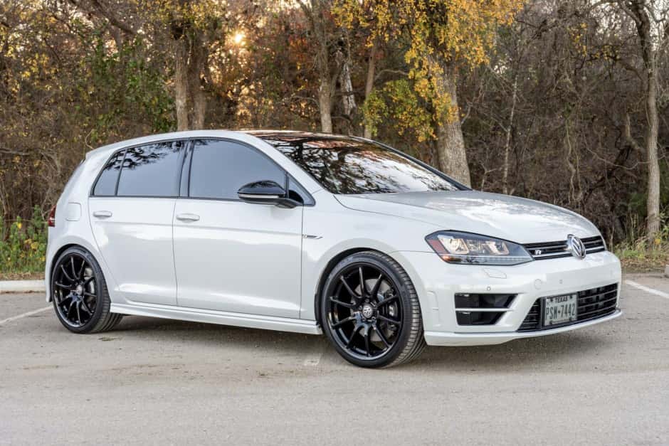 2015 Volkswagen Golf R sold for $26,750