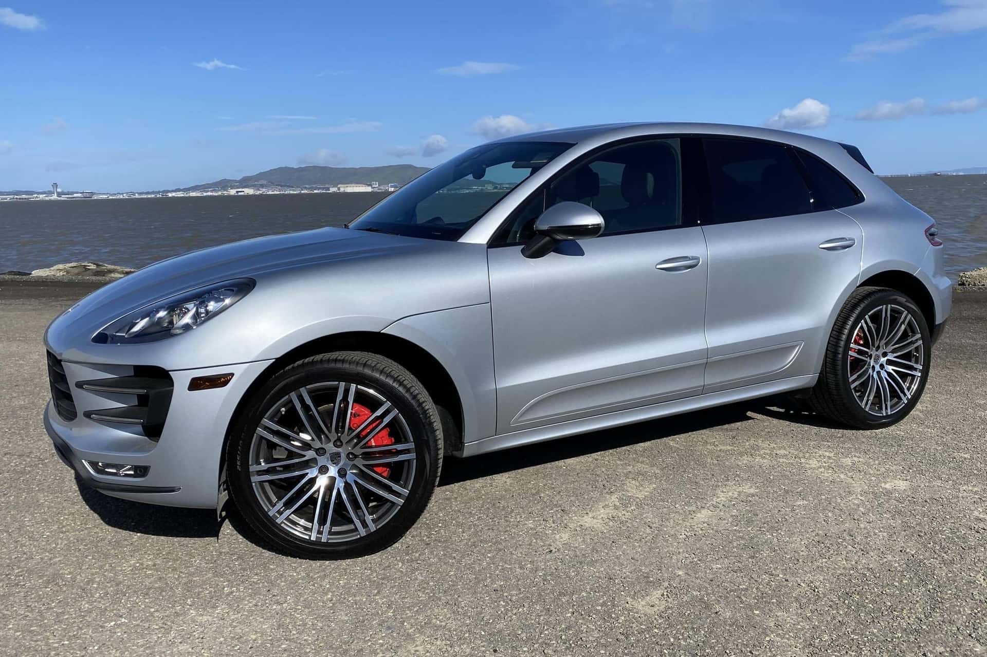 2016 Porsche Macan sold for $37,250
