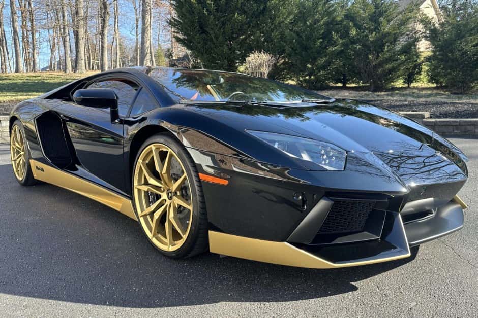 2017 Lamborghini Aventador sold for $371,700