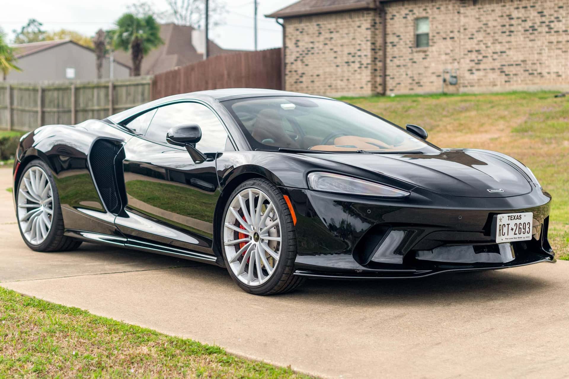 2020 McLaren GT sold for $181,888