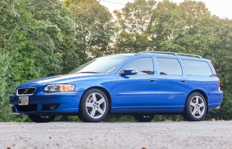 2007 Volvo V70R sold for $25,750