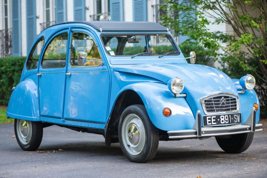 1984 Citroen 2CV sold for $10,500