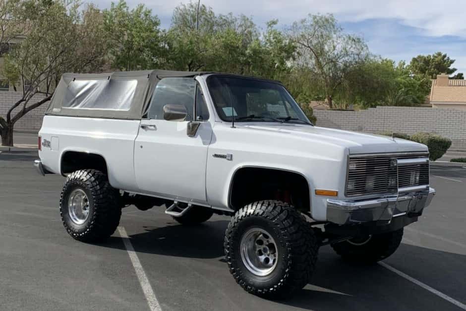 1988 GMC Jimmy (1973-1991) sold for $10,250