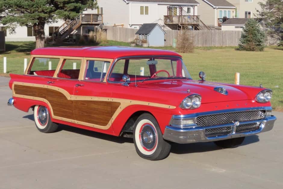 1958 Ford Country Squire sold for $32,250