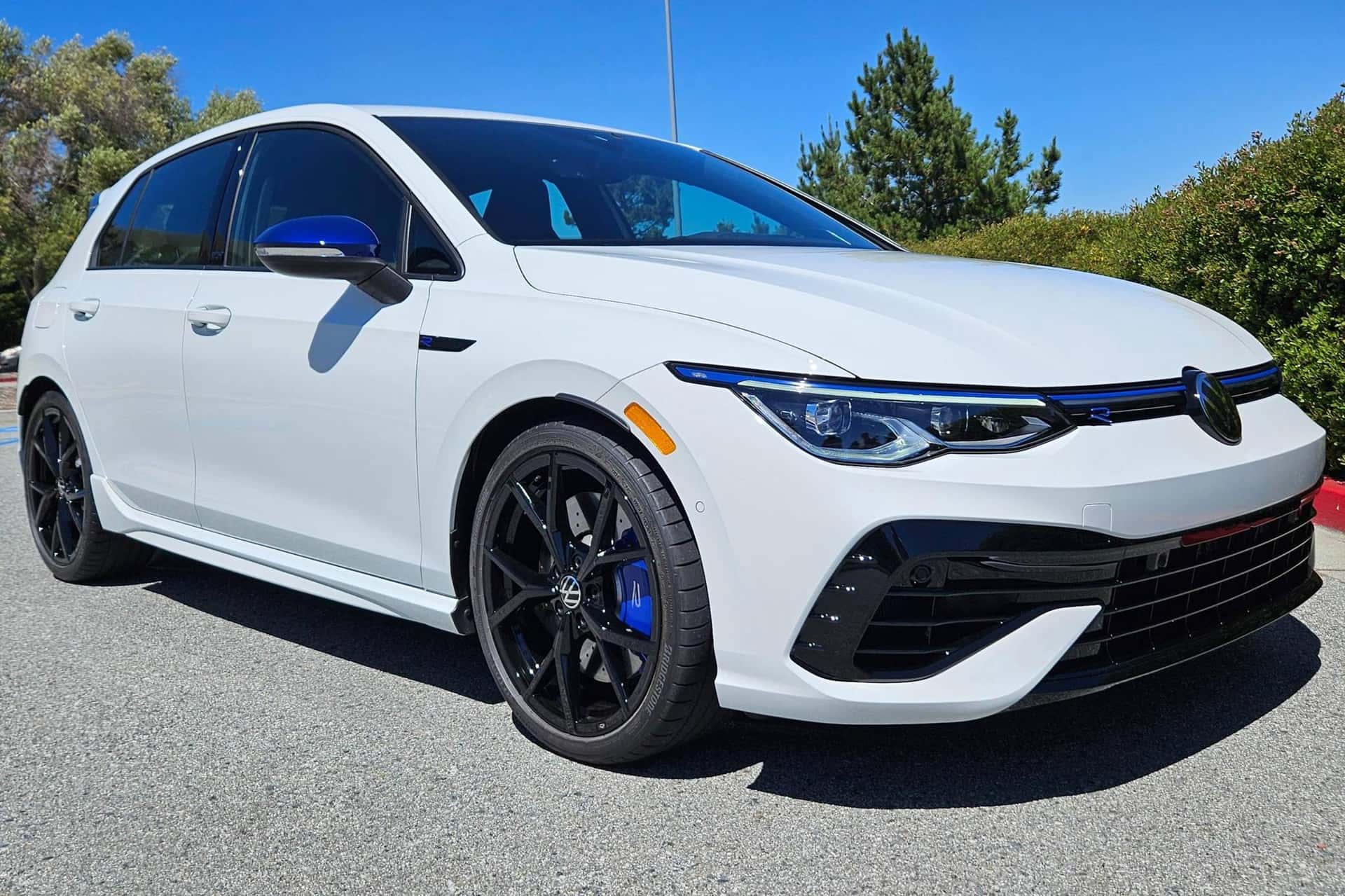 2023 Volkswagen Golf R sold for $39,800