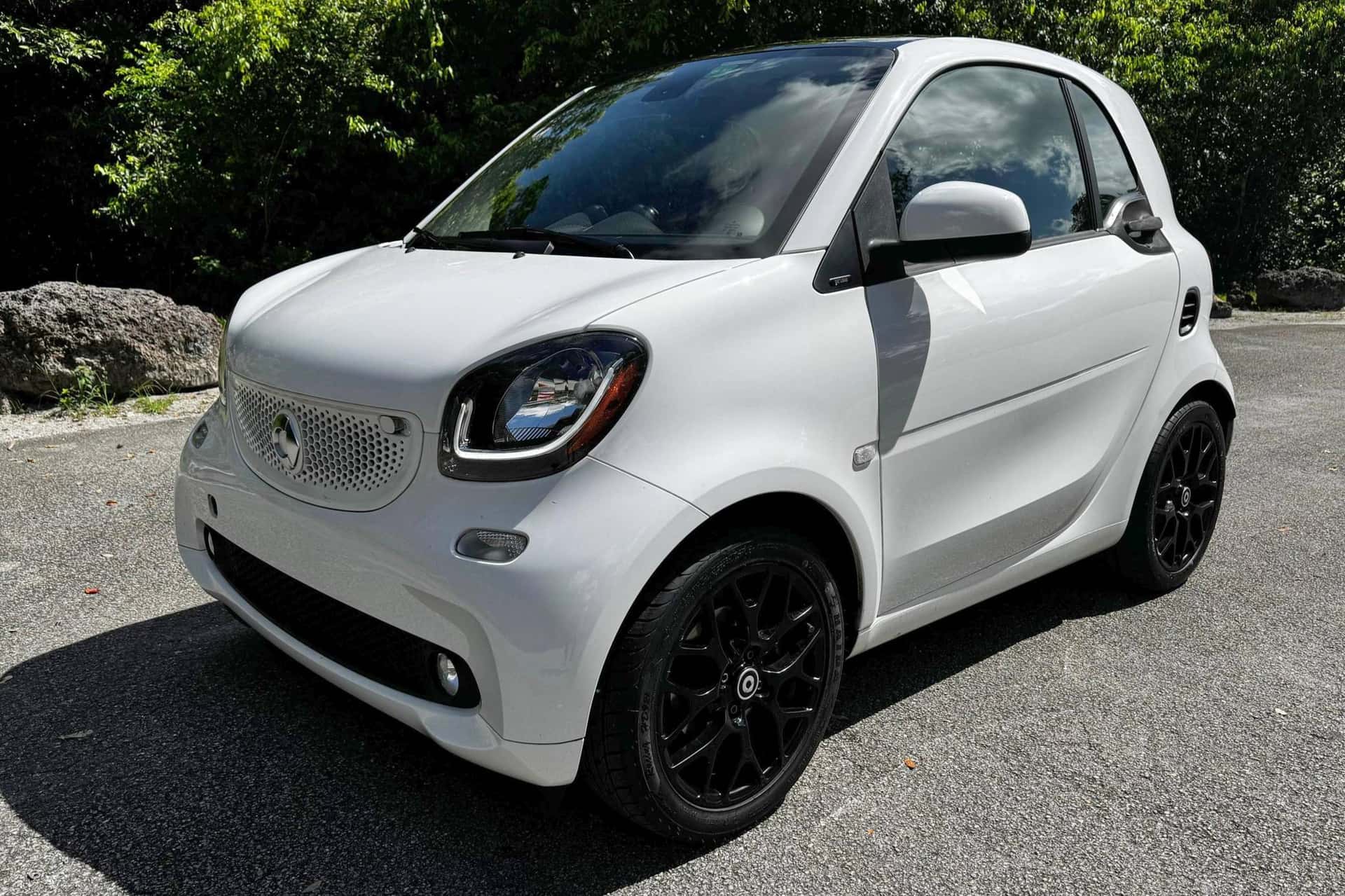 2016 Smart Fortwo sold for $7,550