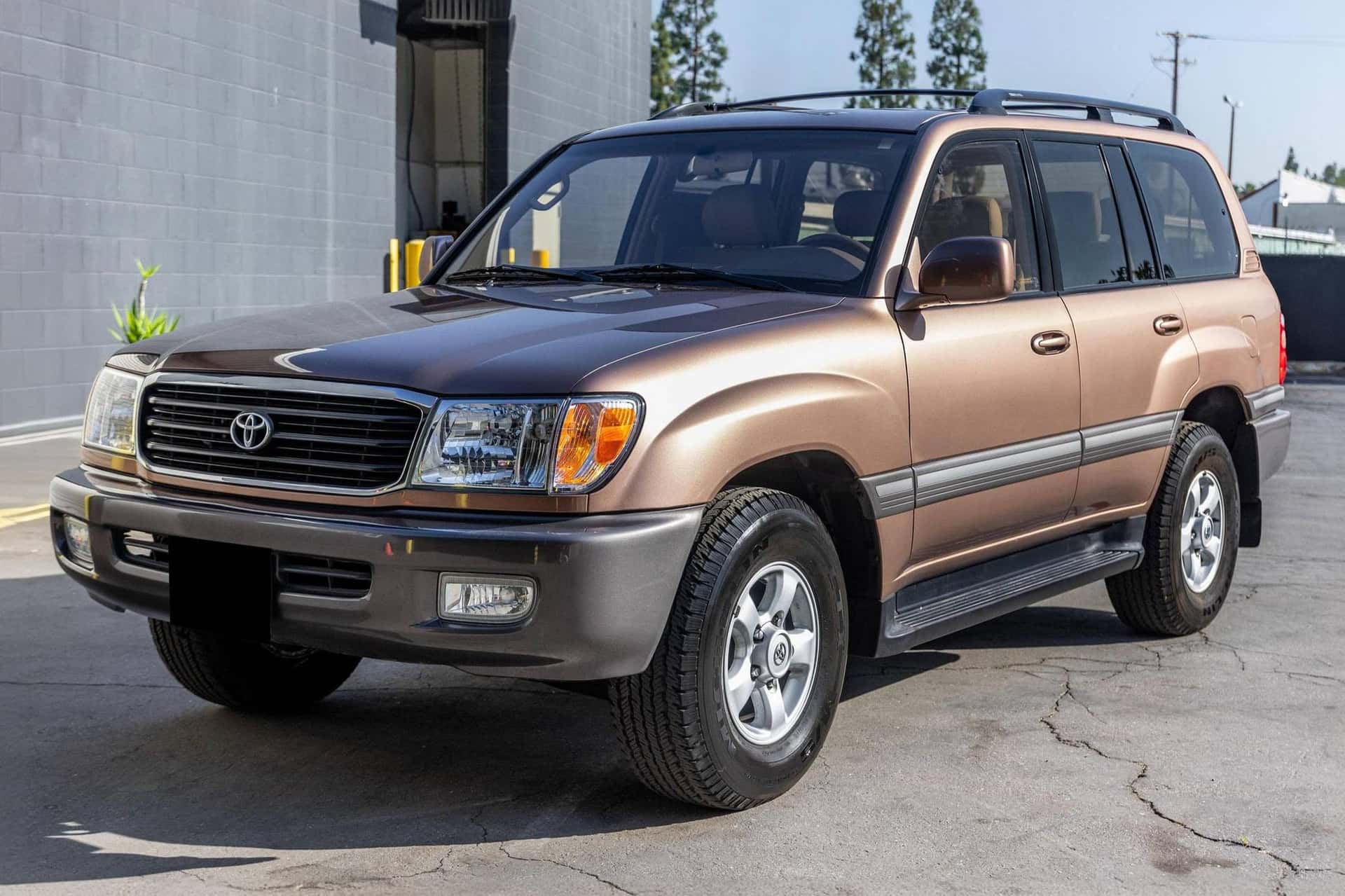 1998 Toyota Land Cruiser sold for $78,500