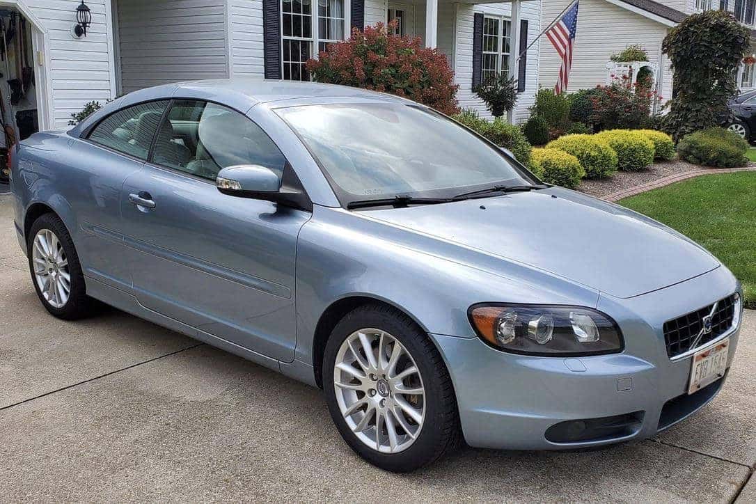 2009 Volvo C70 sold for $8,100