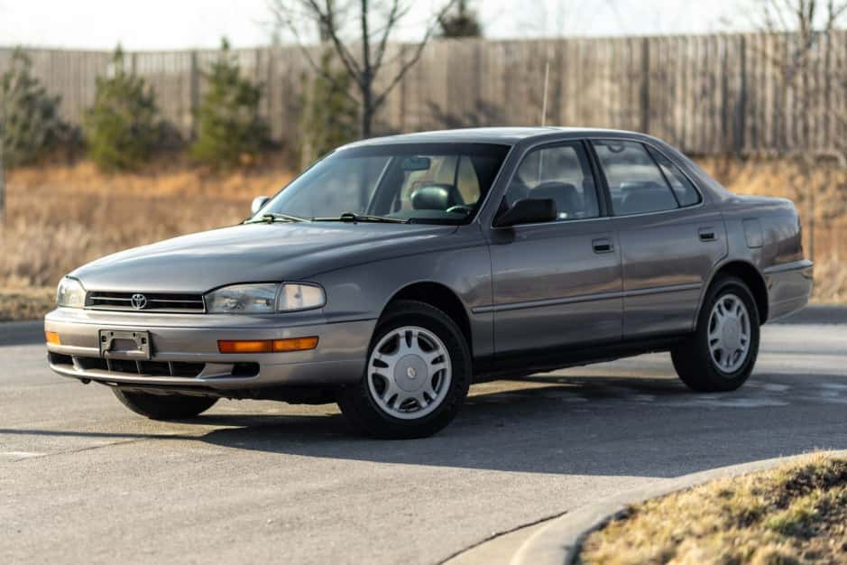 1993 Toyota Camry sold for $8,700