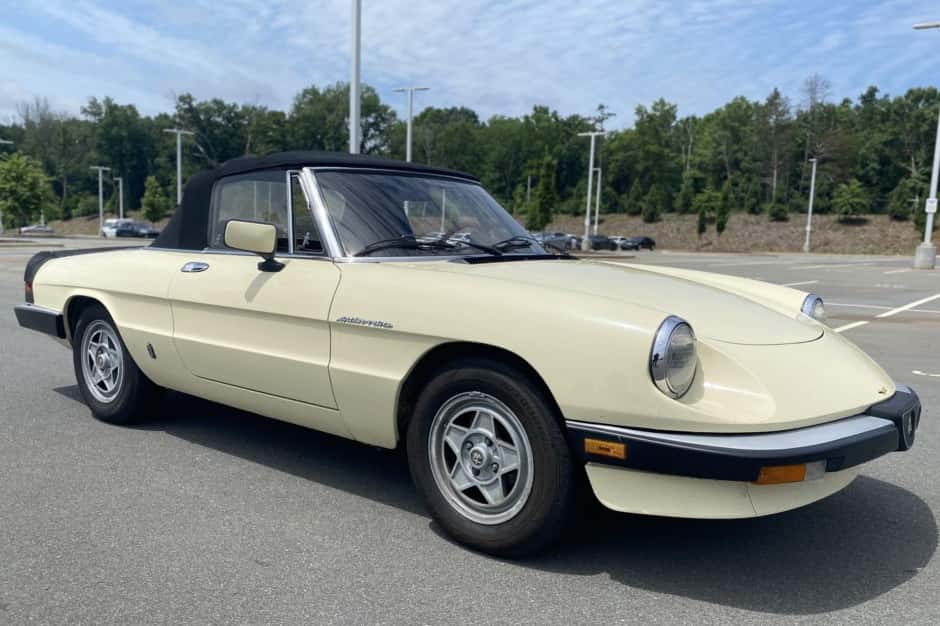 1984 Alfa Romeo 105/115 Spider Series 3 sold for $13,055