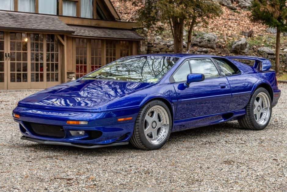 1998 Lotus Esprit sold for $59,000