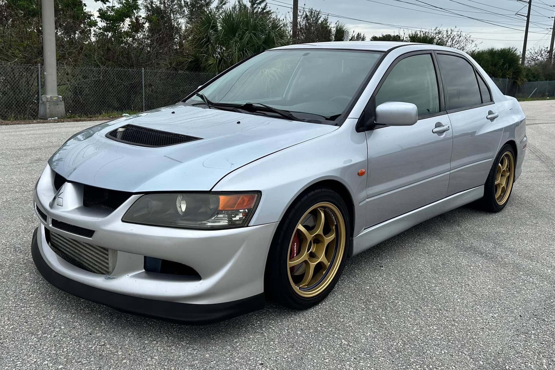 2004 Mitsubishi Lancer Evolution sold for $18,000