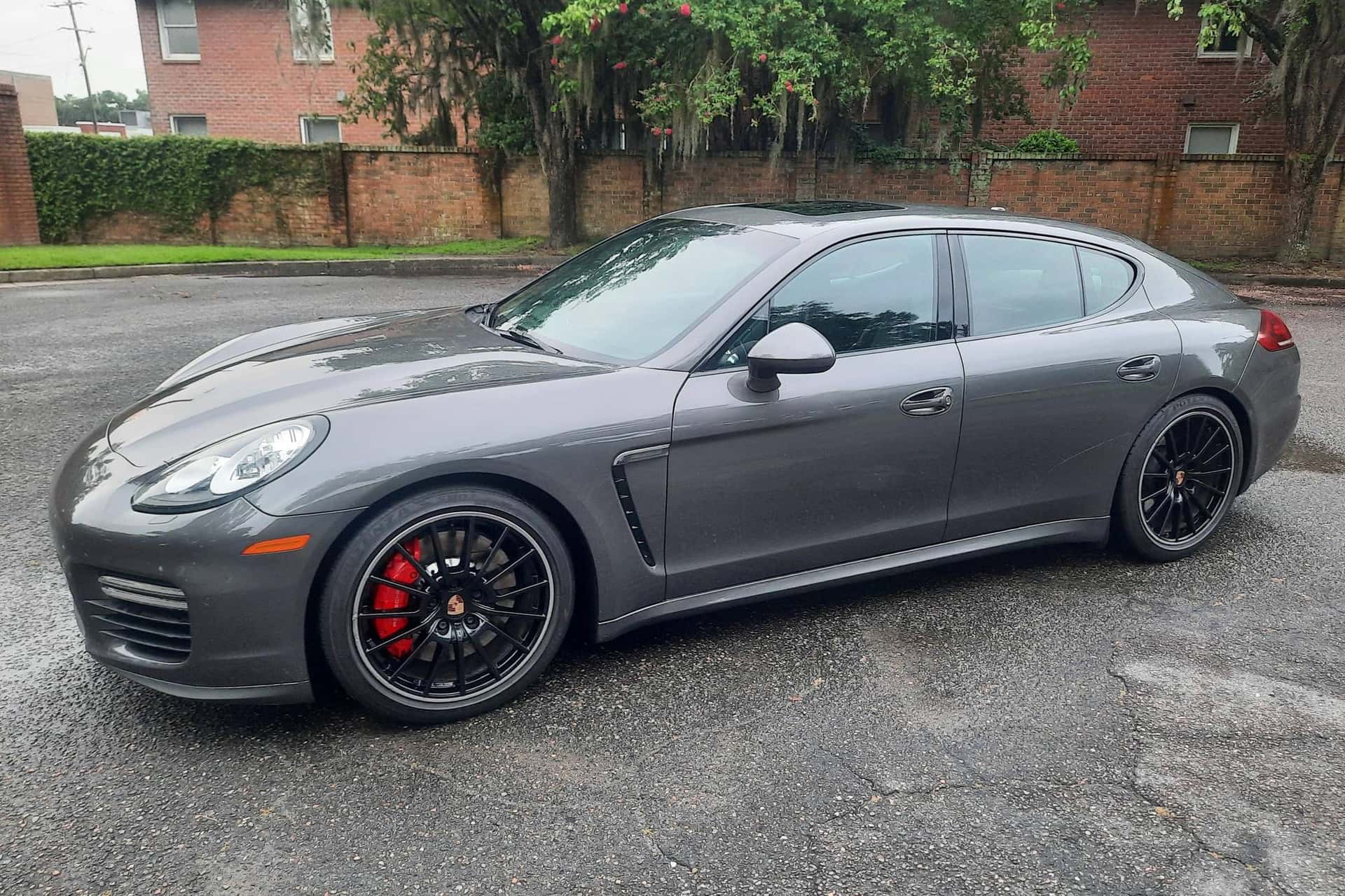 2014 Porsche Panamera sold for $30,500
