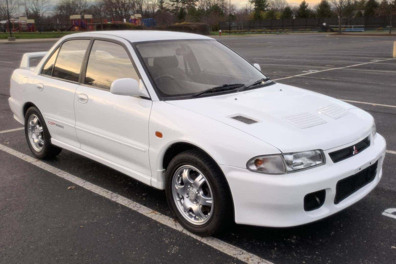 1992 Mitsubishi Lancer Evolution sold for $15,500