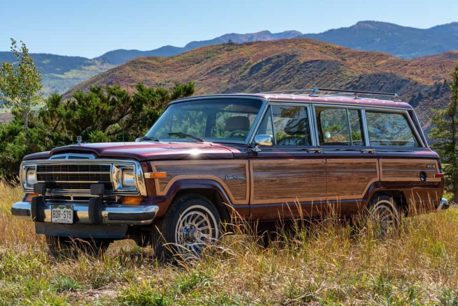 1991 Jeep SJ Grand Wagoneer sold for $35,500