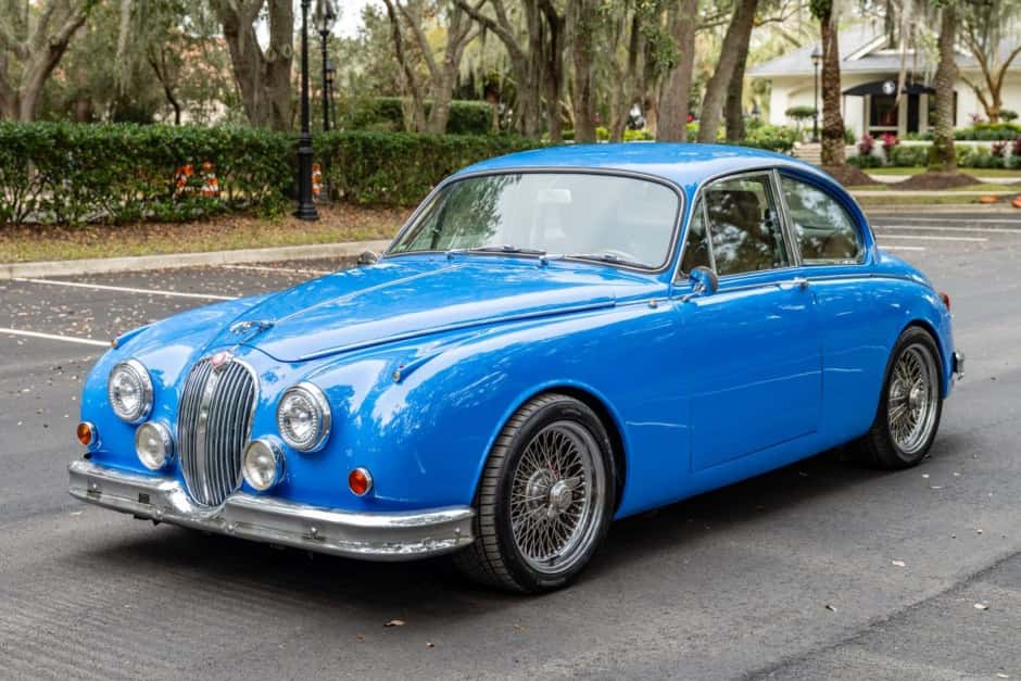 1962 Jaguar Mk II sold for $21,000