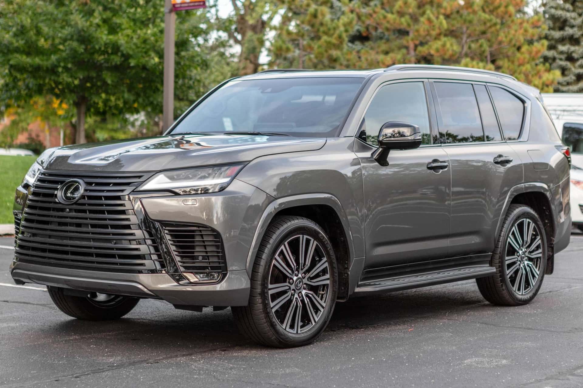 2023 Lexus LX sold for $106,500