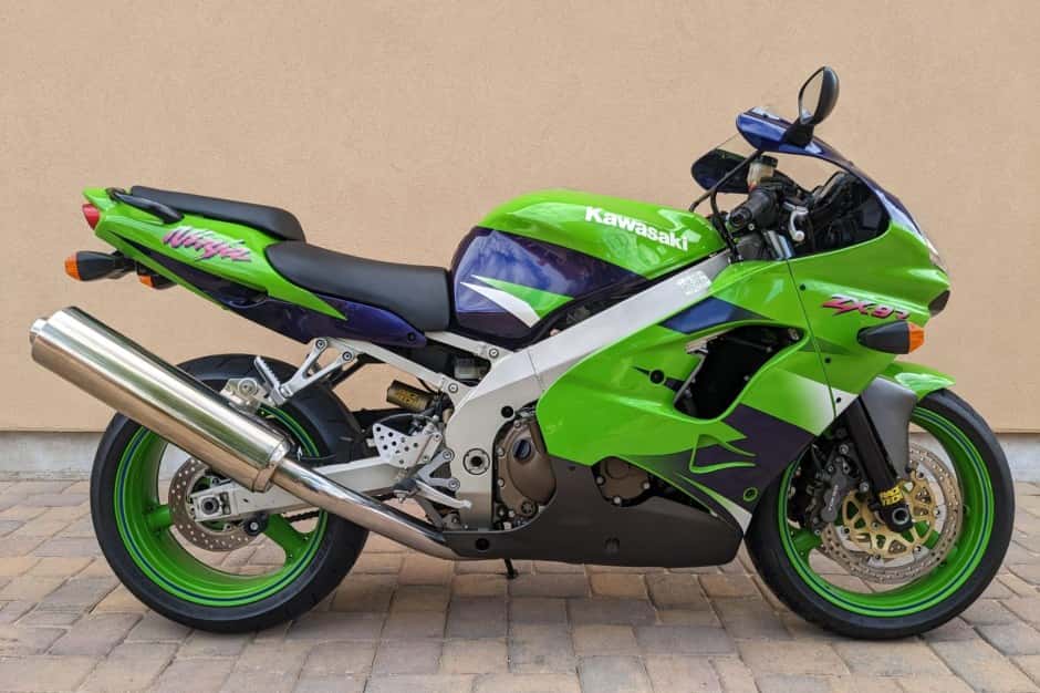 Kawasaki Ninja classic car