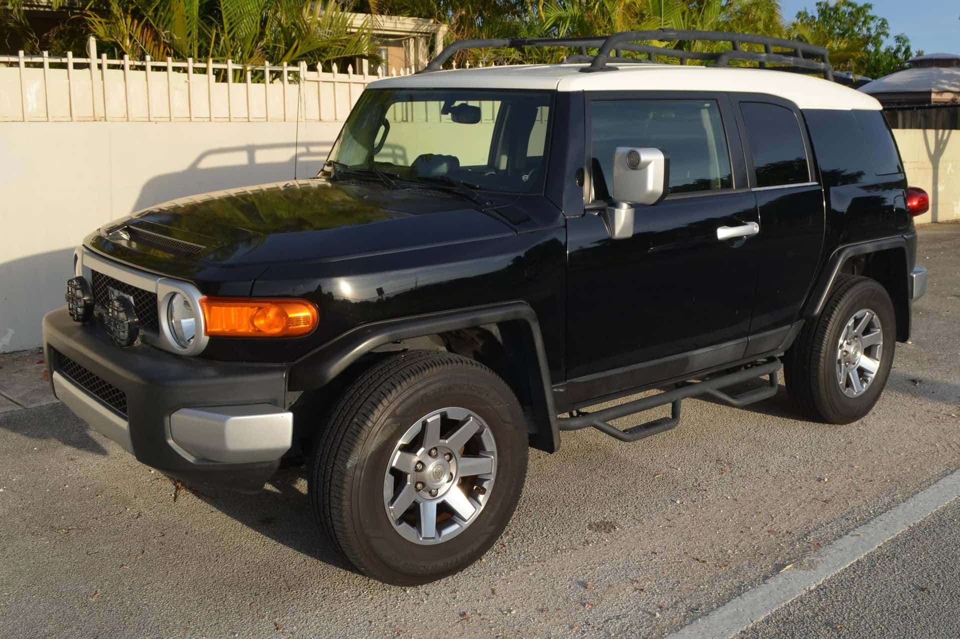 2014 Toyota FJ Cruiser sold for $25,000