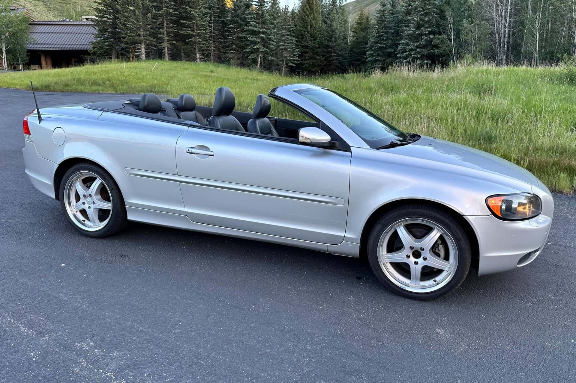 2007 Volvo C70 sold for $5,300