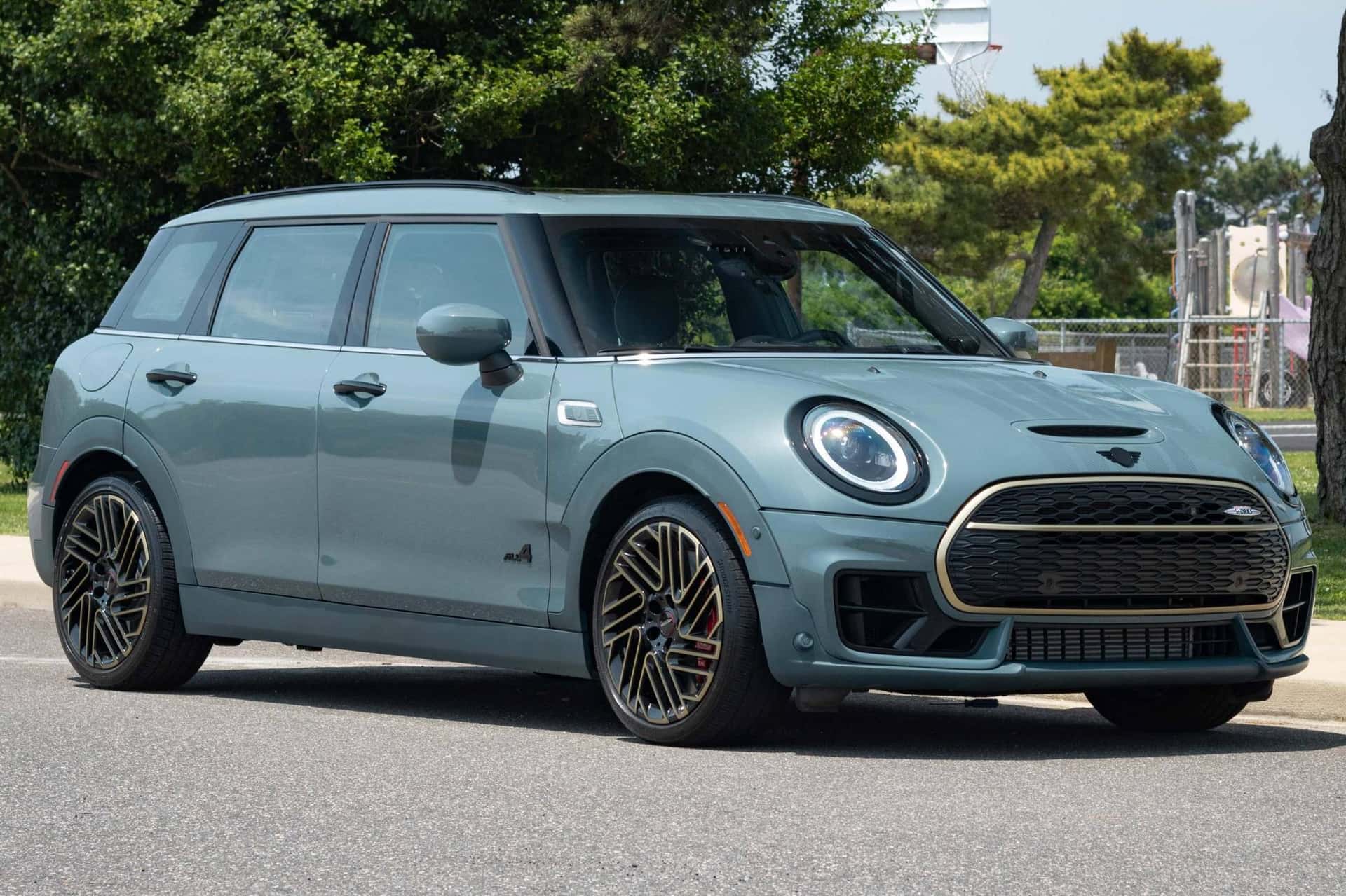 2023 MINI Cooper Clubman sold for $27,250