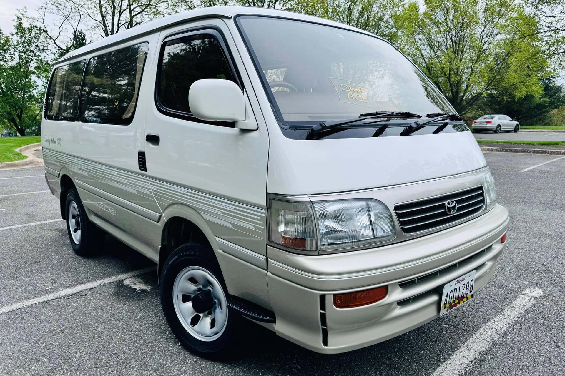 1995 Toyota HiAce sold for $12,600