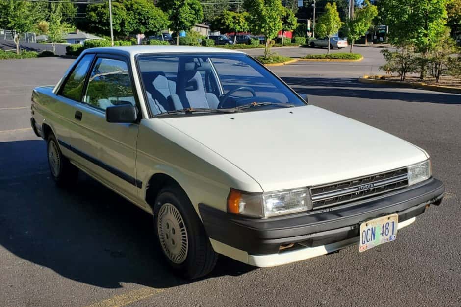 1989 Toyota  sold for $2,209