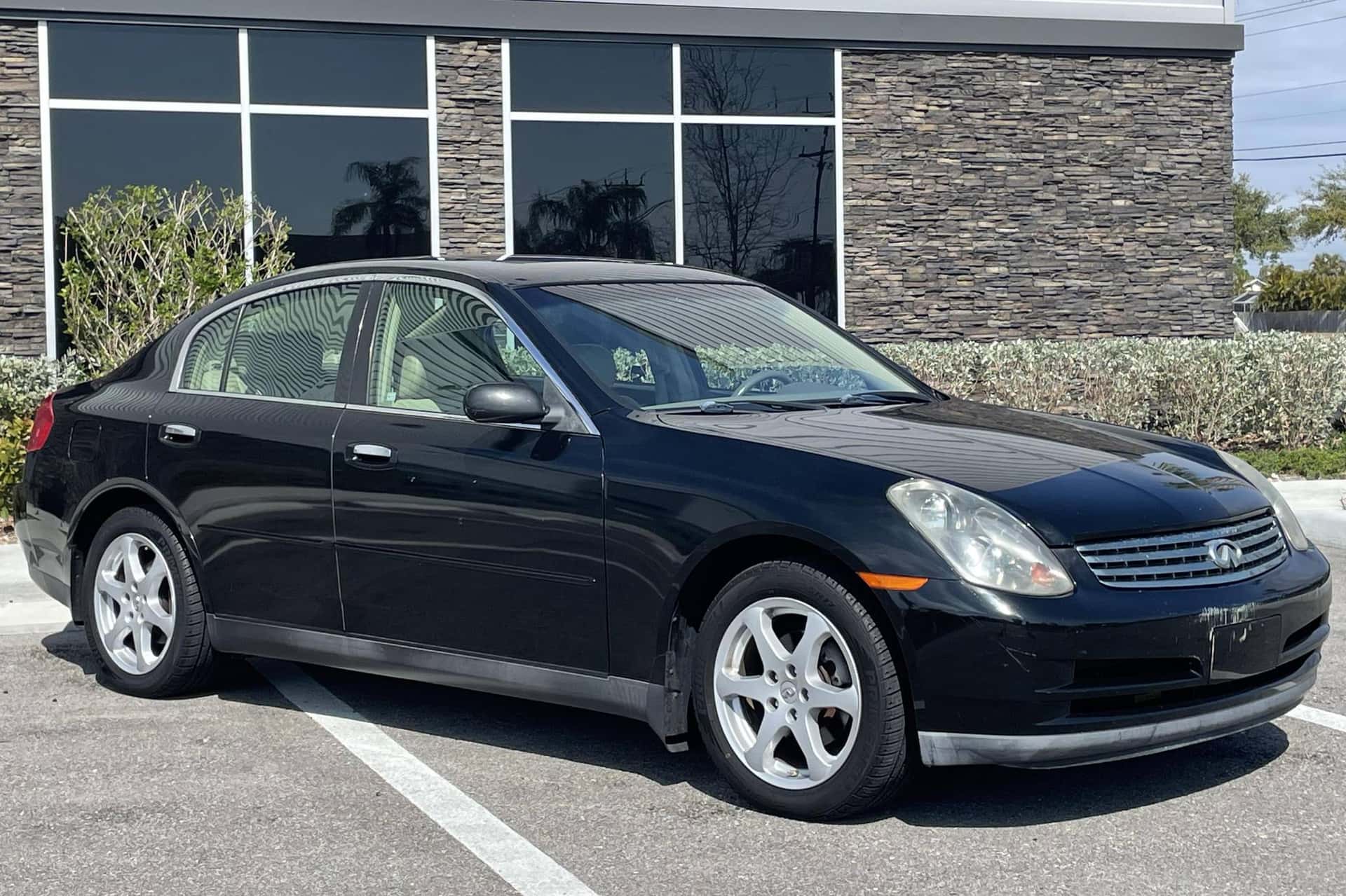 2004 Infiniti G35 sold for $8,500