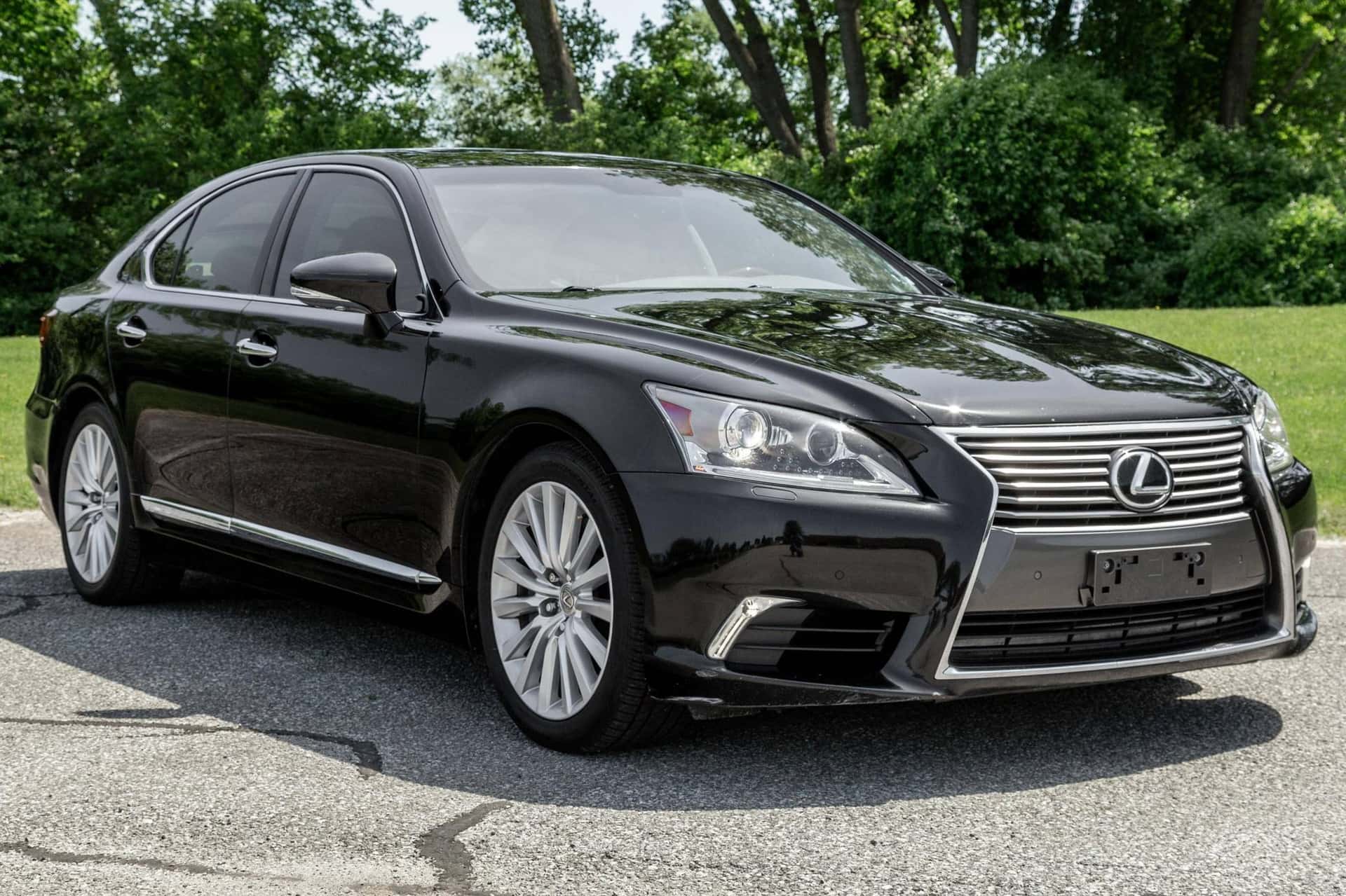 2015 Lexus LS sold for $15,500