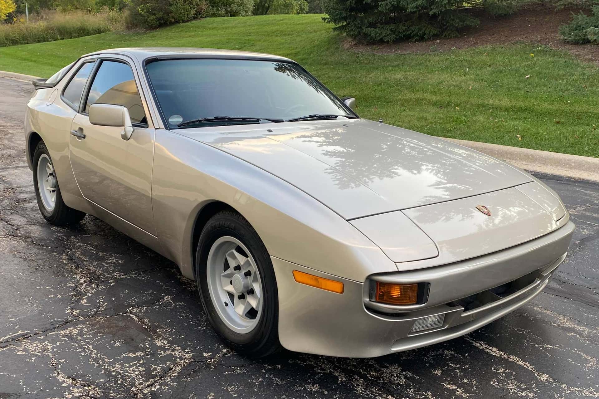 1985 Porsche 944 sold for $11,200
