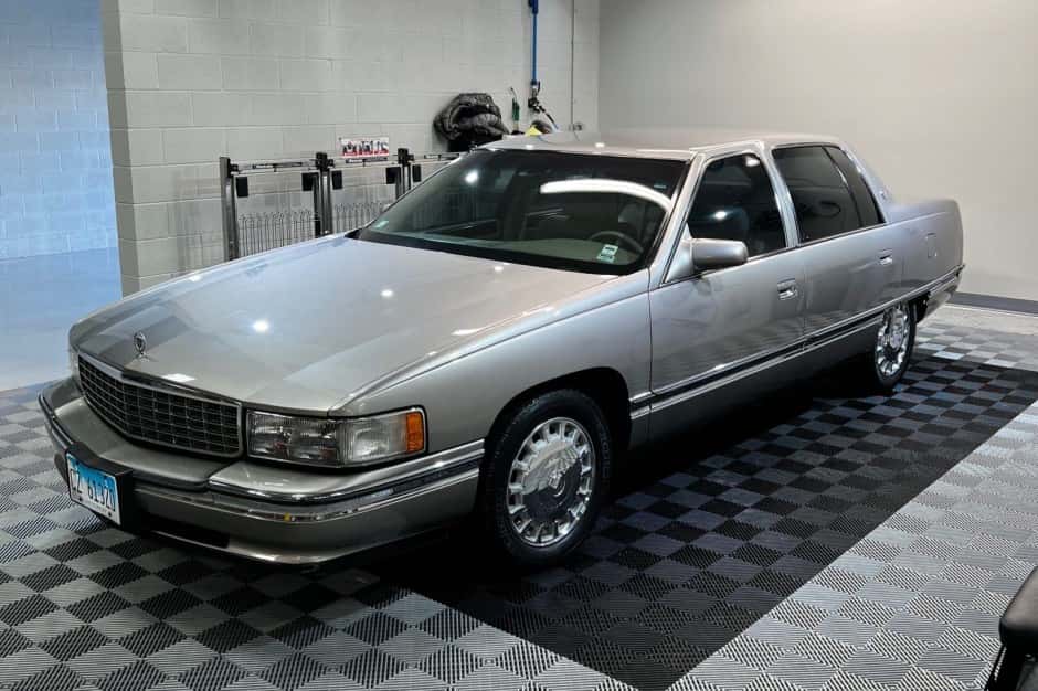 1996 Cadillac DeVille sold for $7,800
