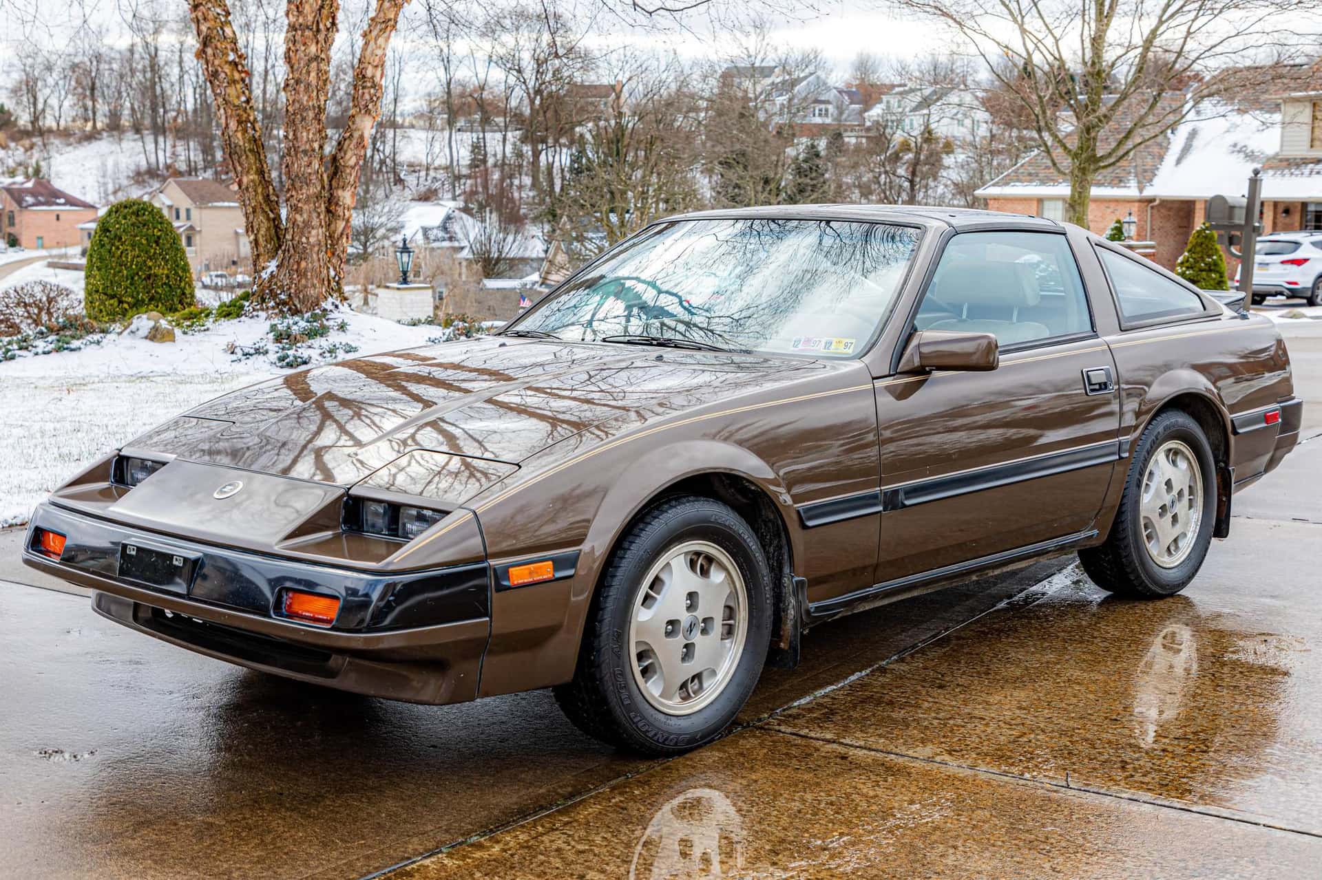 1985 Nissan 300ZX sold for $8,502