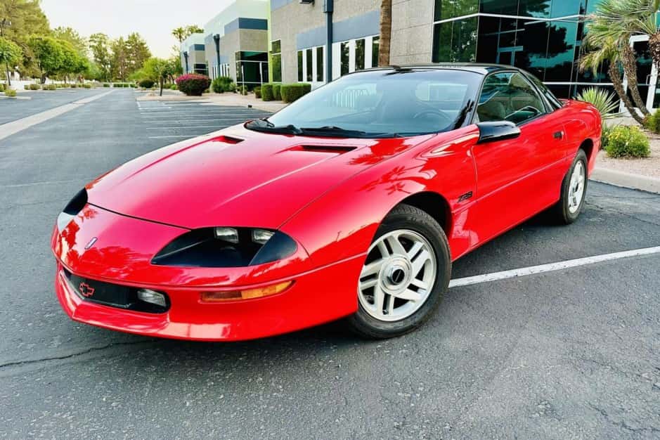 1993 Chevrolet Camaro 4th Generation 1993-2002 sold for $13,000