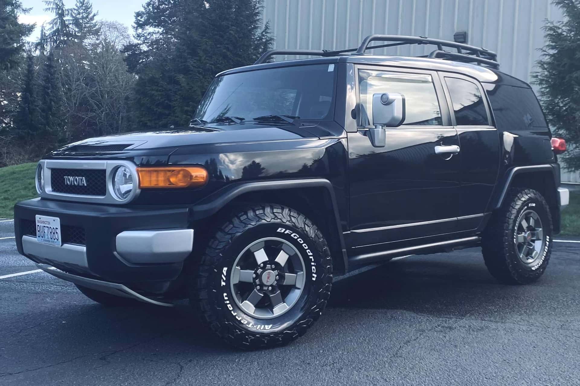 2007 Toyota FJ Cruiser sold for $30,250