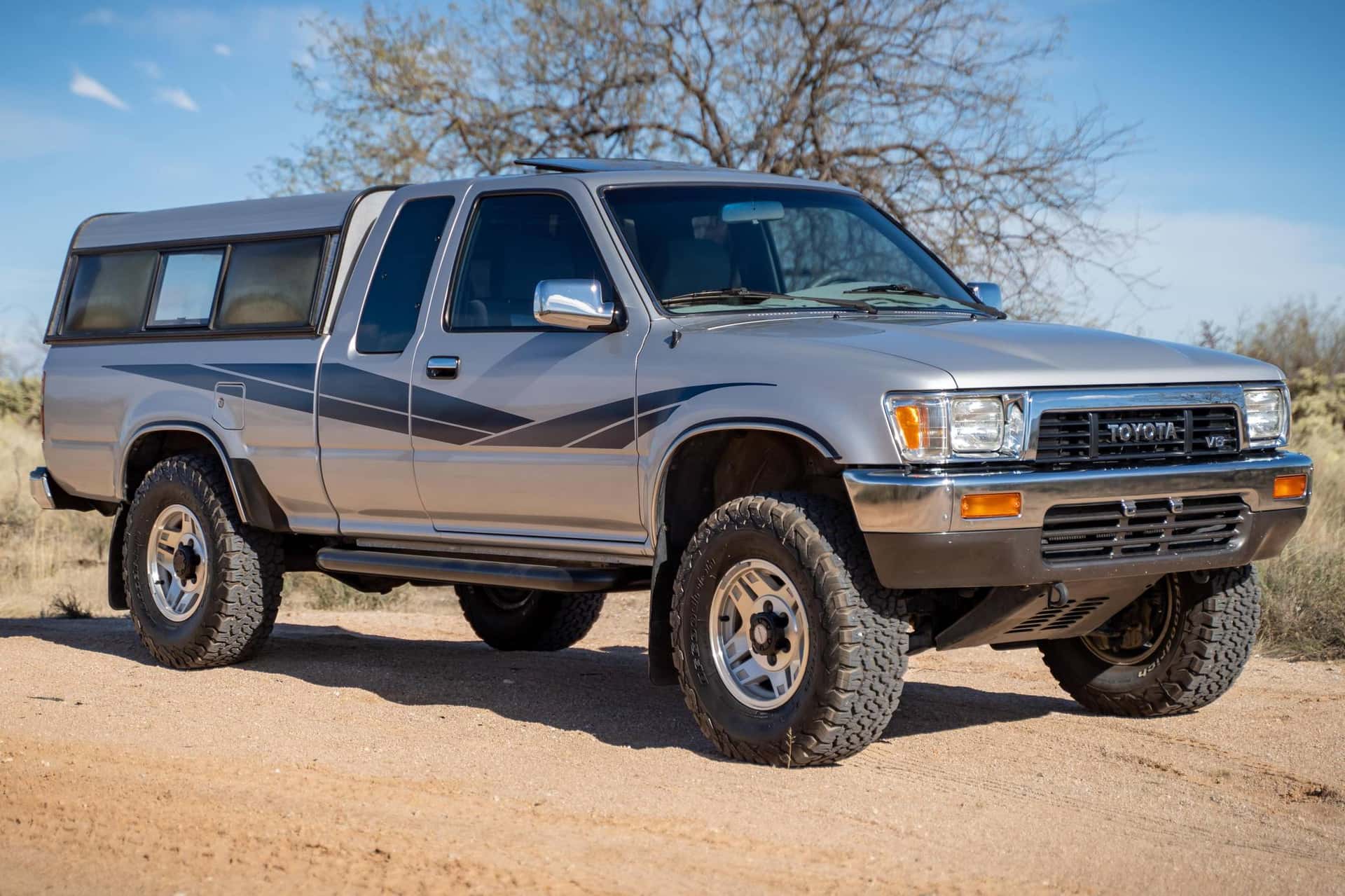 1989 Toyota Pickup sold for $32,750